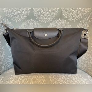 Medium Le Pliage Neo Nylon Top Handle Tote in black
